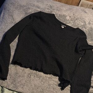 Black Ribbed Crop Blouse
